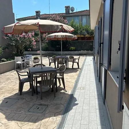 Frontemare Apartment *