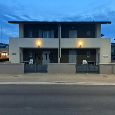 Frontemare Apartment *
