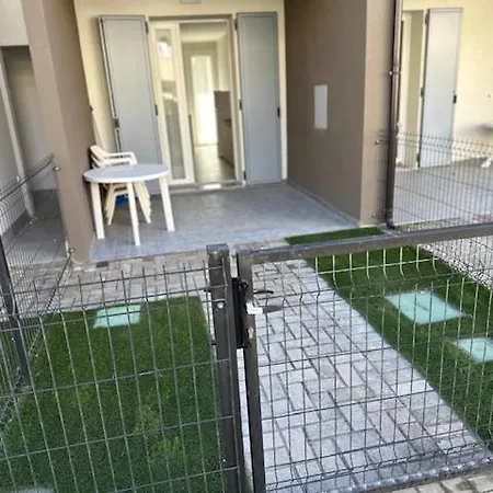 Frontemare Apartment *