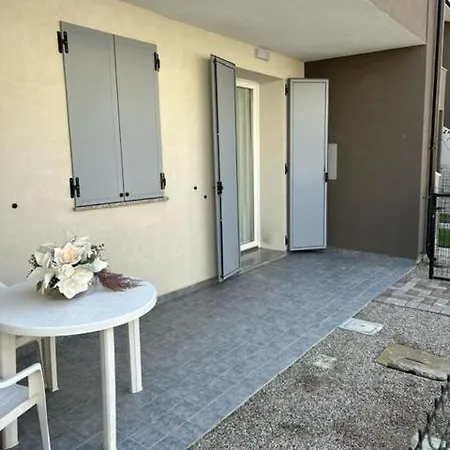 Frontemare Apartment *
