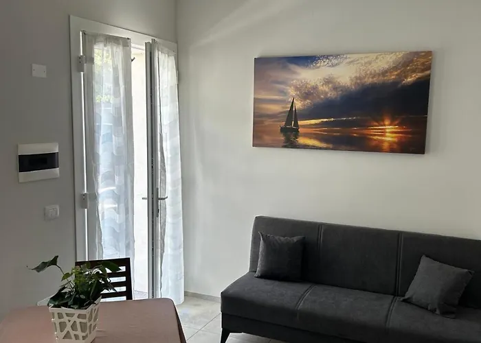 Frontemare Apartman *